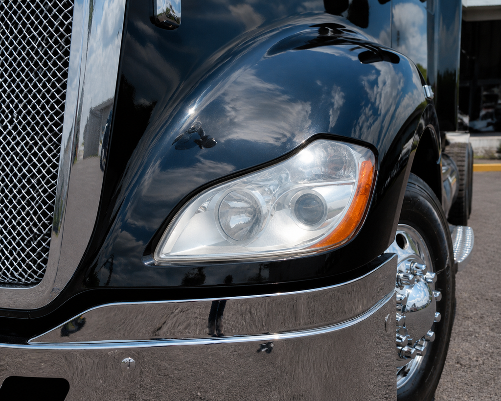 Kenworth T-680 2017